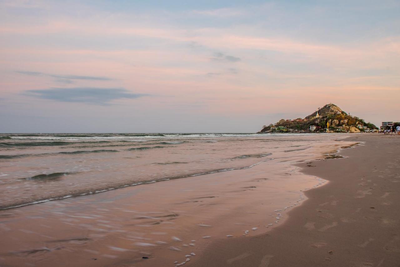 Baan KangMung Hua Hin On The Beach Bagian luar foto